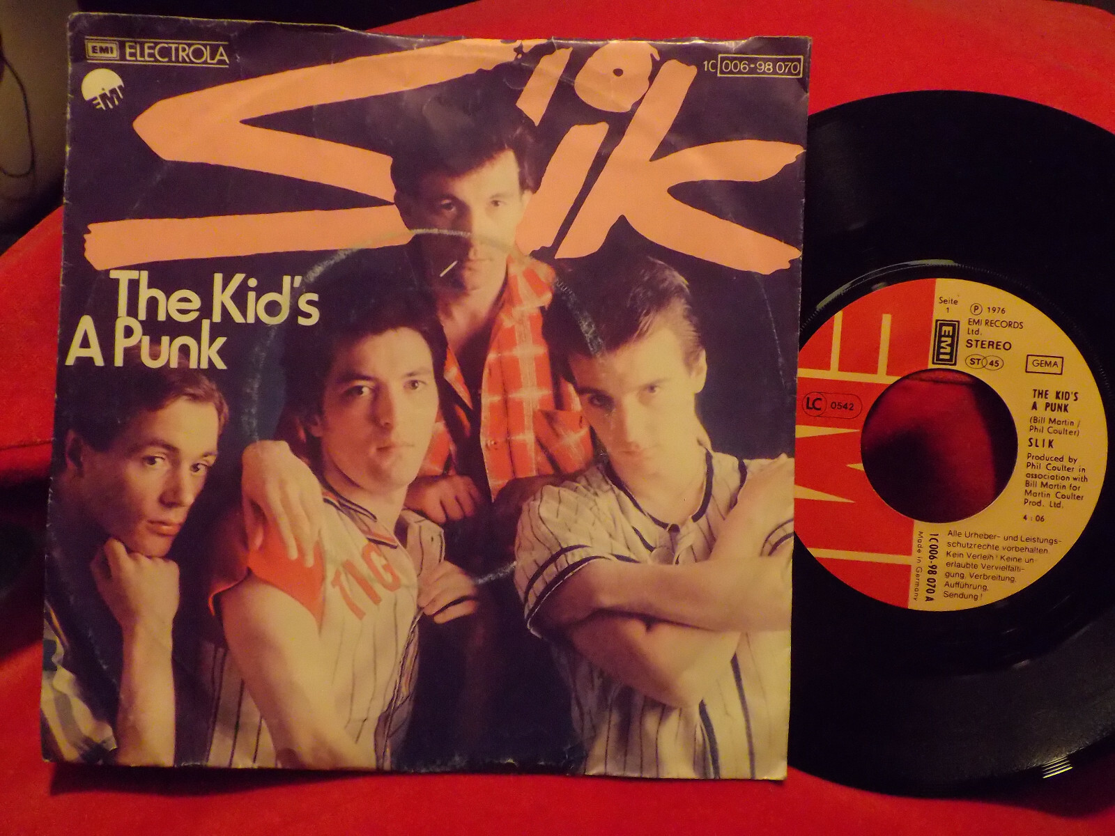 Slik – The kid´s a punk / Slik shuffle (Single, 1976, EMI)