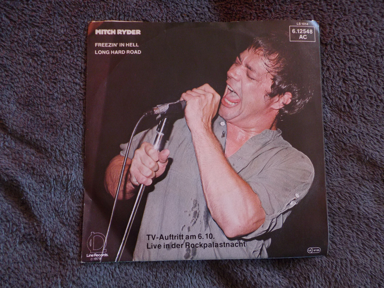 Mitch Ryder – Freezin´in hell / Long hard road (7"), Bild 2