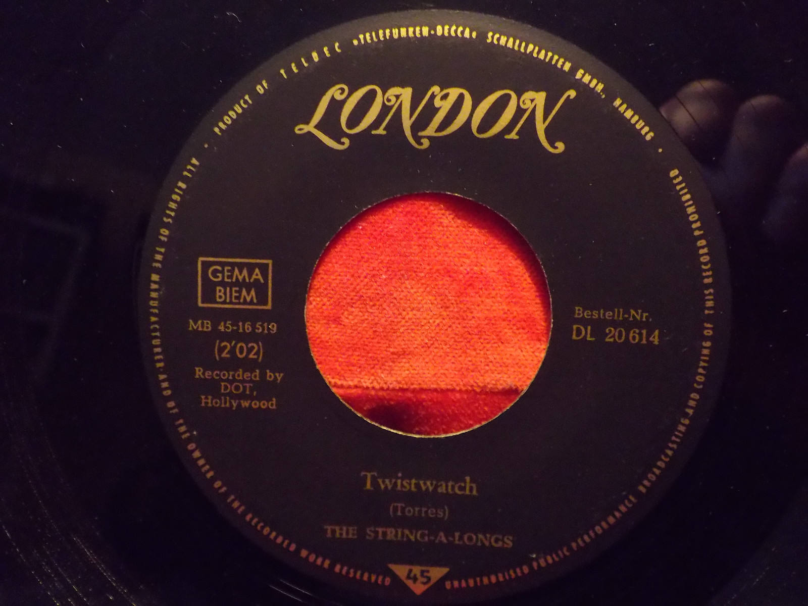 The String-A-Longs – Sunday / Twistwatch · London 45er-Single, Bild 2