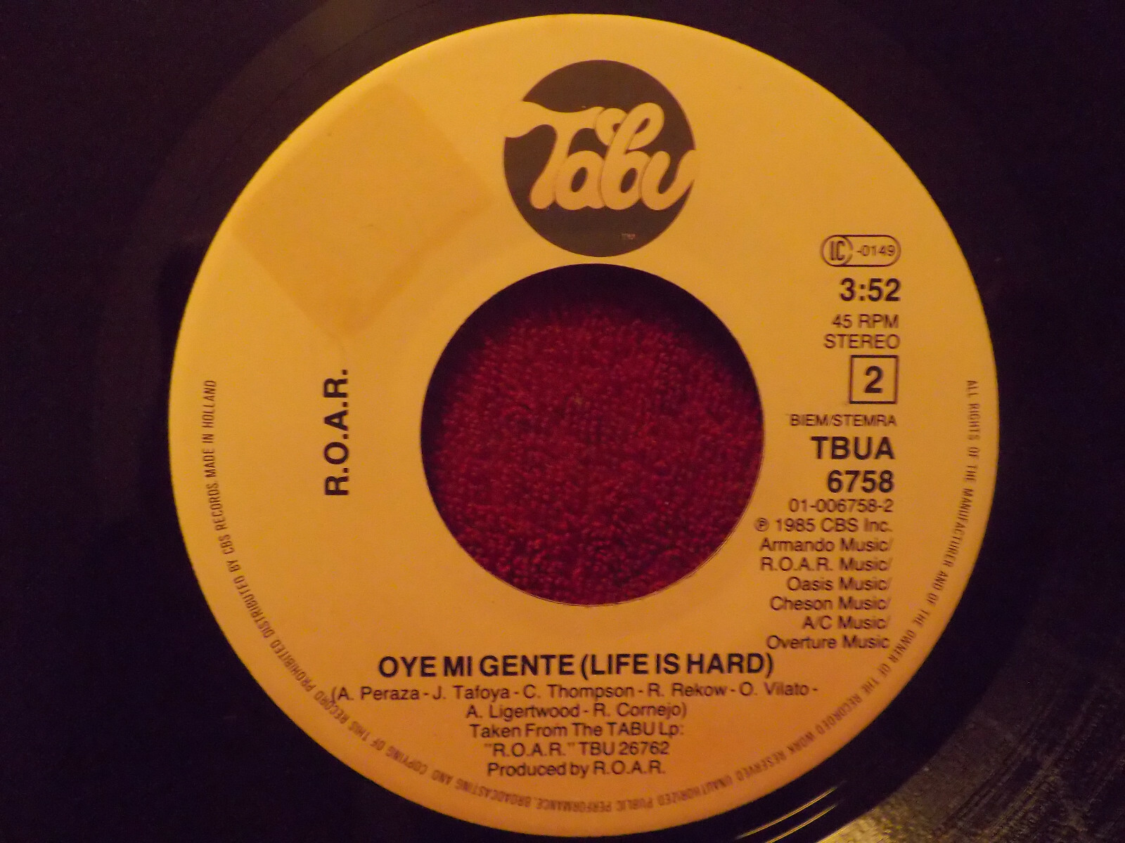 R.O.A.R. – We gotta do it / Oye mi gente (7″-Single), Bild 2