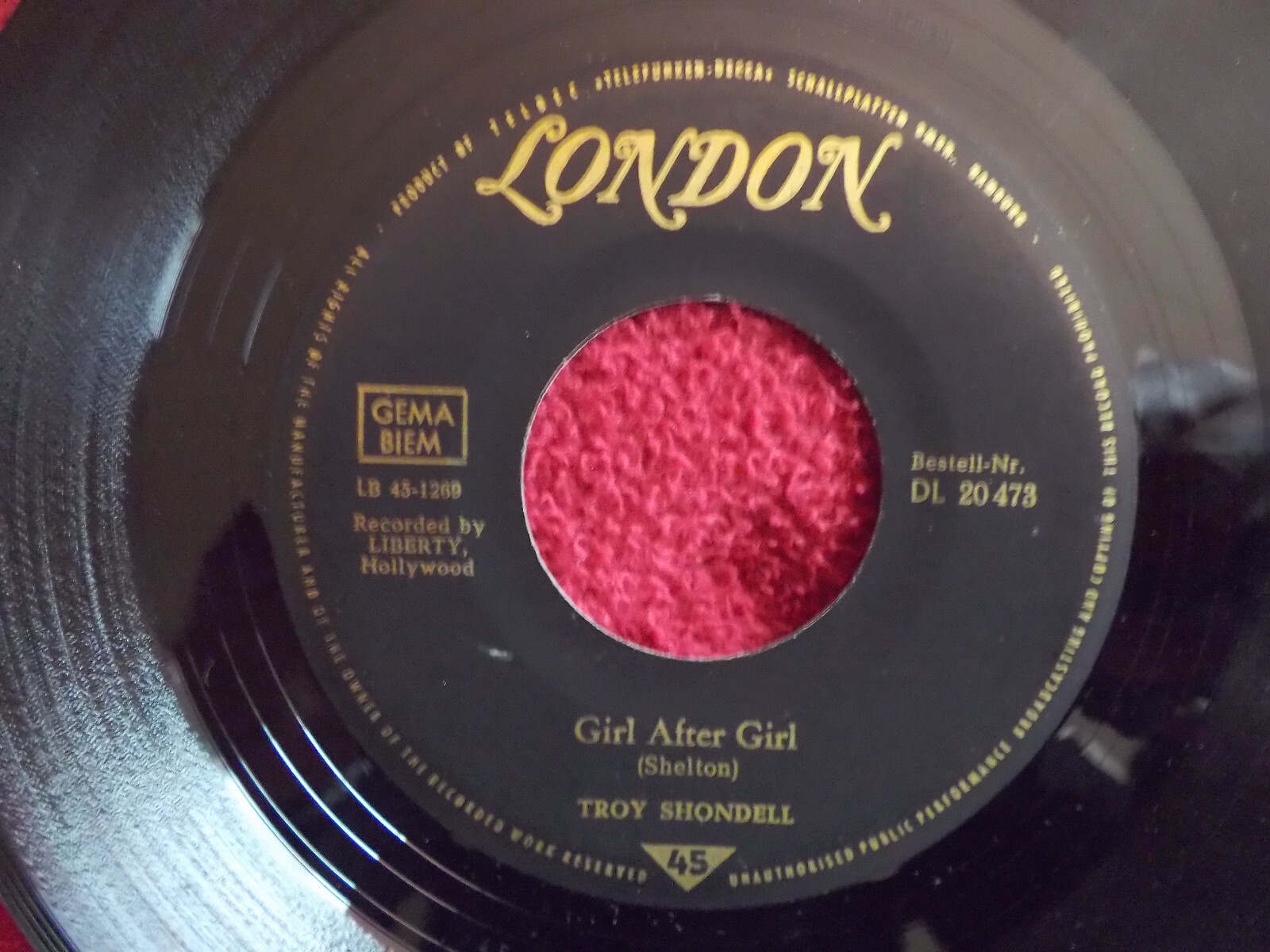 Troy Shondell – This Time / Girl After Girl, London Records 7″-Single, Bild 2