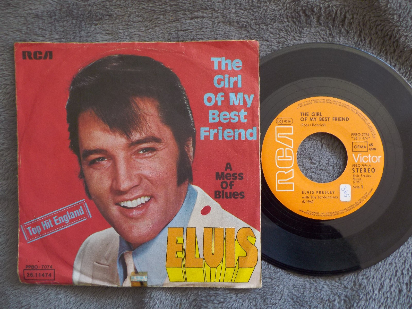 Elvis Presley – The girl of my best friend / A mess of blues (7-Inch-Single)