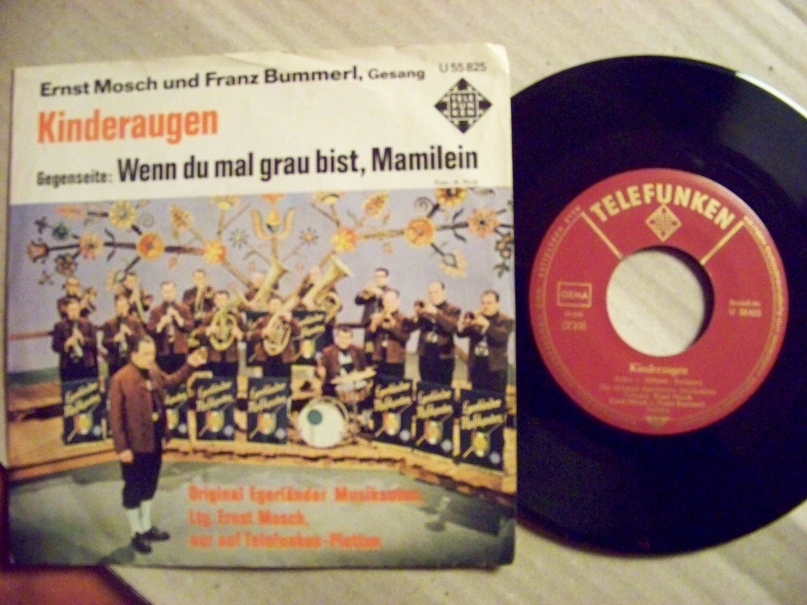 Ernst Mosch und Franz Bummerl – Kinderaugen / Die kleine Biggi singt mit den Egerländer Musikanten – Wenn du mal grau bist, Mamilein