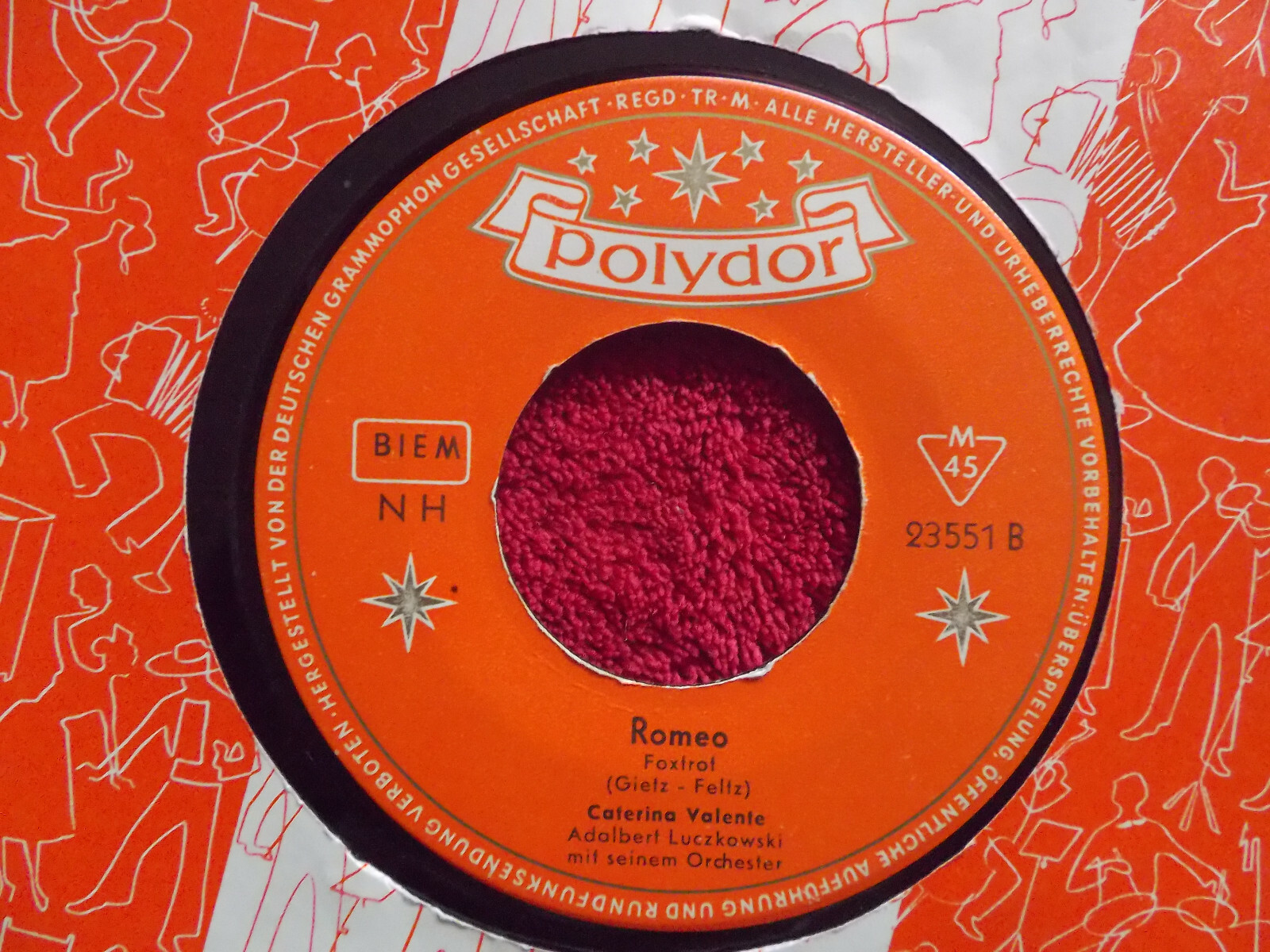 Caterina Valente – Wo meine Sonne scheint / Romeo (Polydor 23 551, 45 U/min), Bild 3