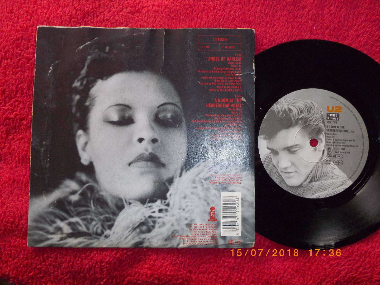 U2 – Angel of Harlem / A room at the heartbreak hotel (Single), Bild 2