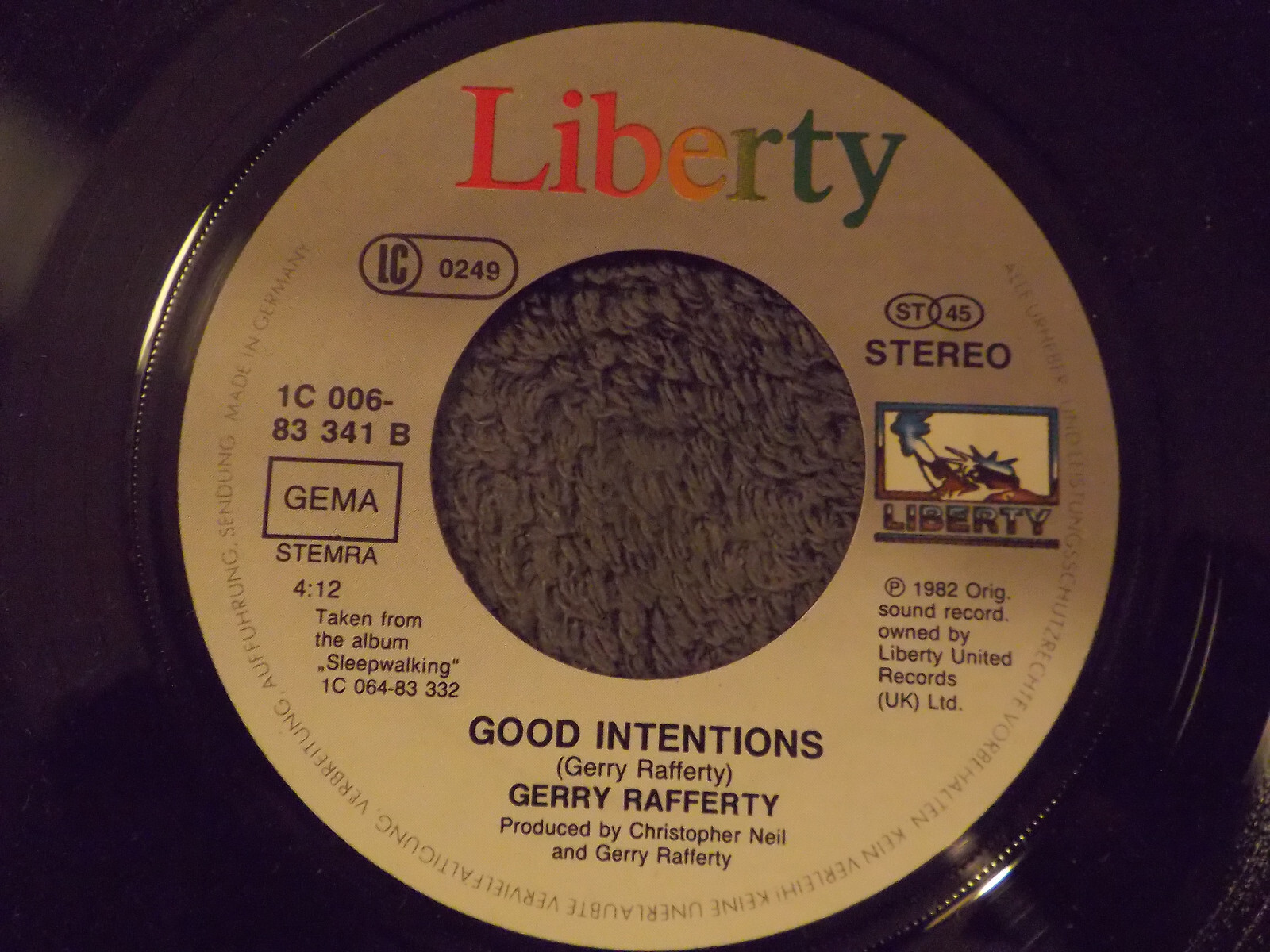 Gerry Rafferty – Standing at the gates / Good intentions (Liberty Records, 7″-Single, 1982), Bild 2