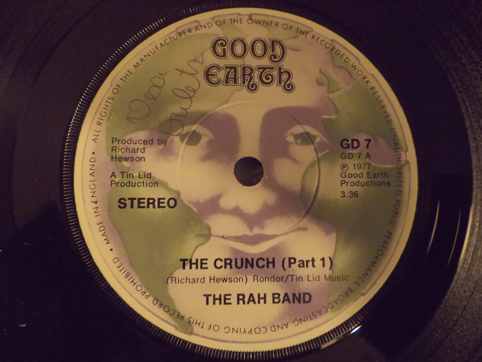 Rah Band – The Crunch (Part 1) / The Crunch (Part 2) | Good Earth Records