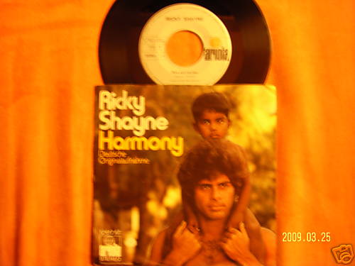Ricky Shayne – Harmony / Was soll ich hier (Ariola, 12 617 AT)