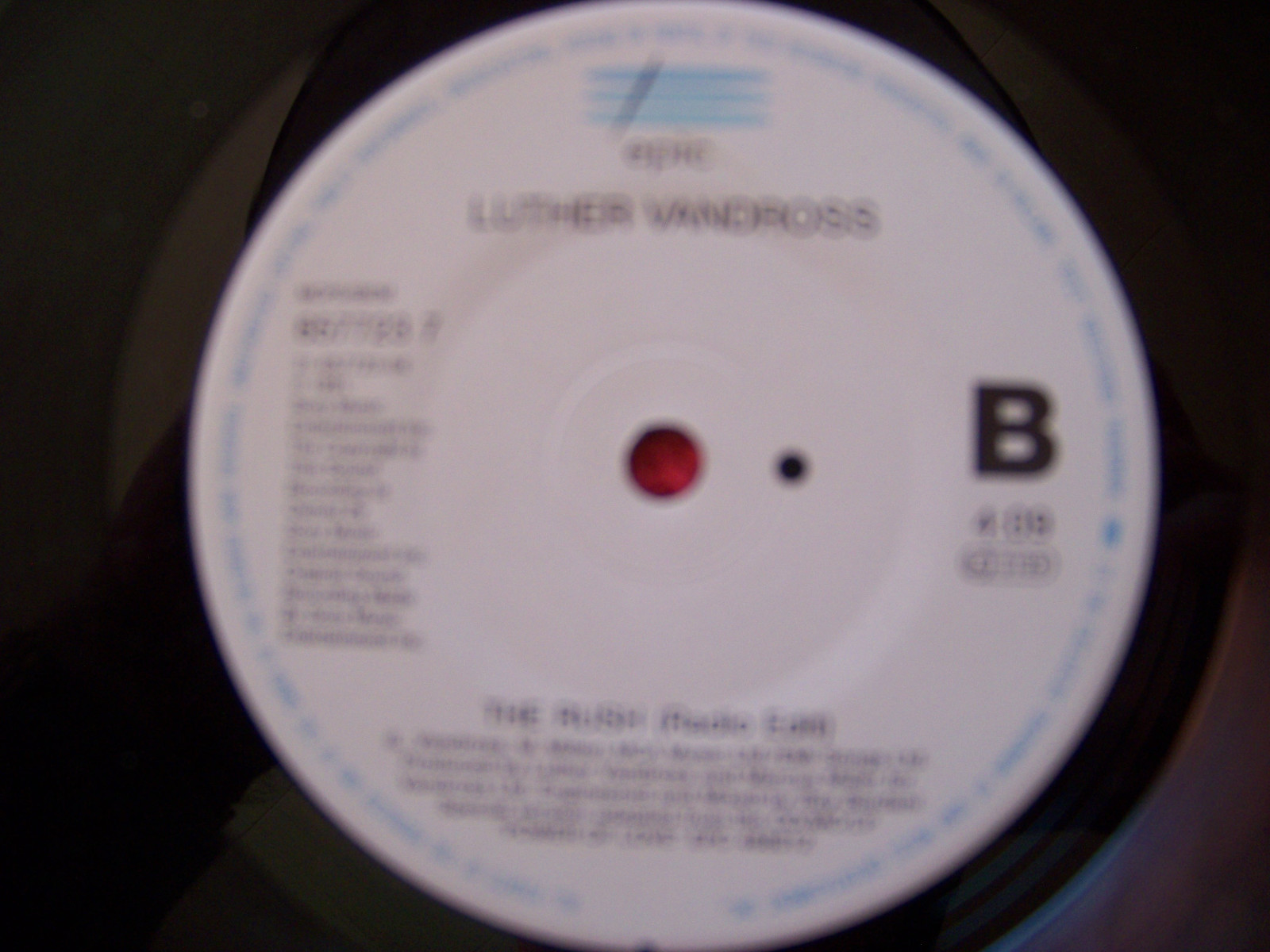 Luther Vandross – The Rush / The Rush (7-Inch-Single, Epic Records), Bild 2