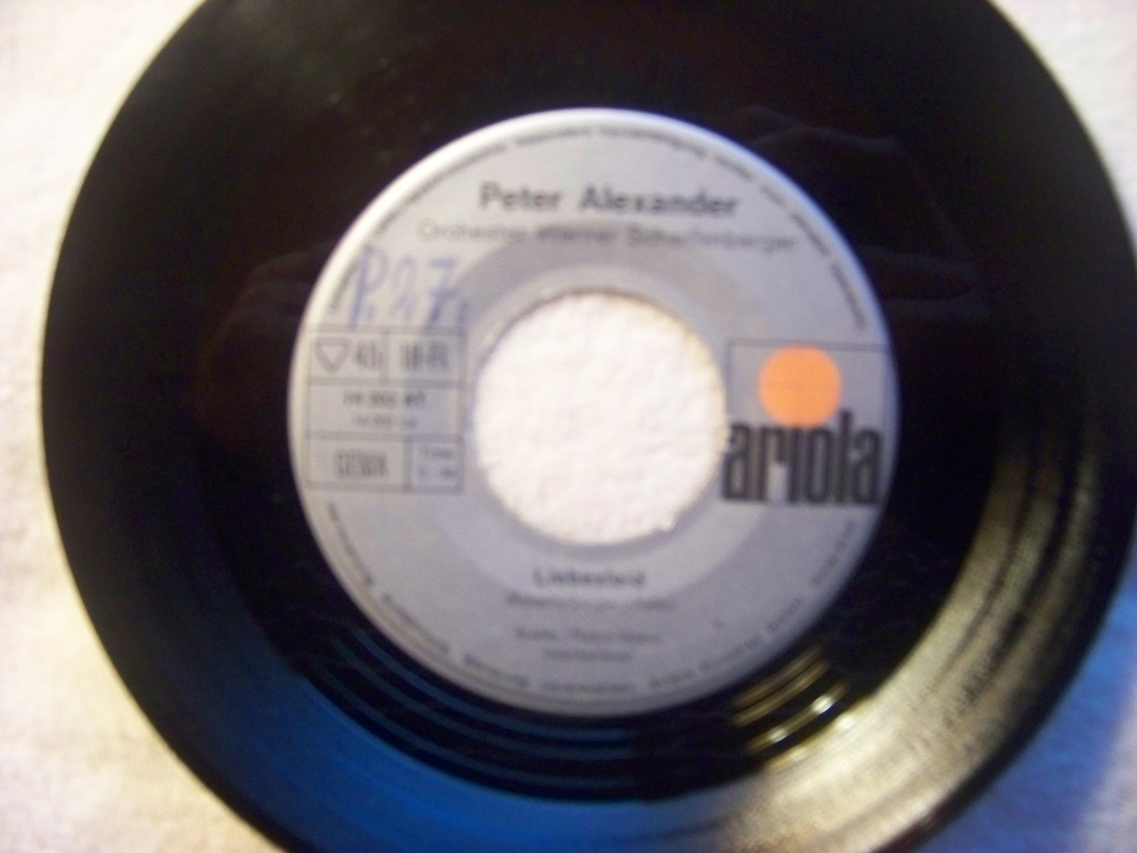 Peter Alexander – Liebesleid / Du sollst mit meiner Liebe leben (Ariola, 7″-Single)