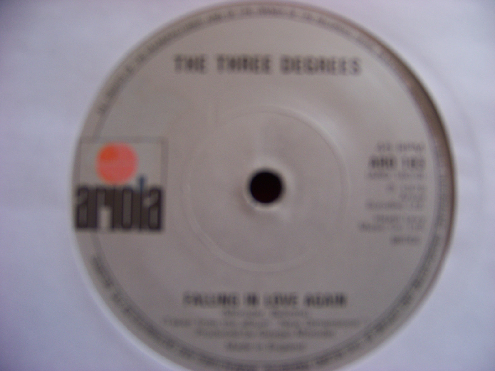 The Three Degrees – Jump the Gun / Falling in Love Again | Ariola 7″ Single, Bild 2