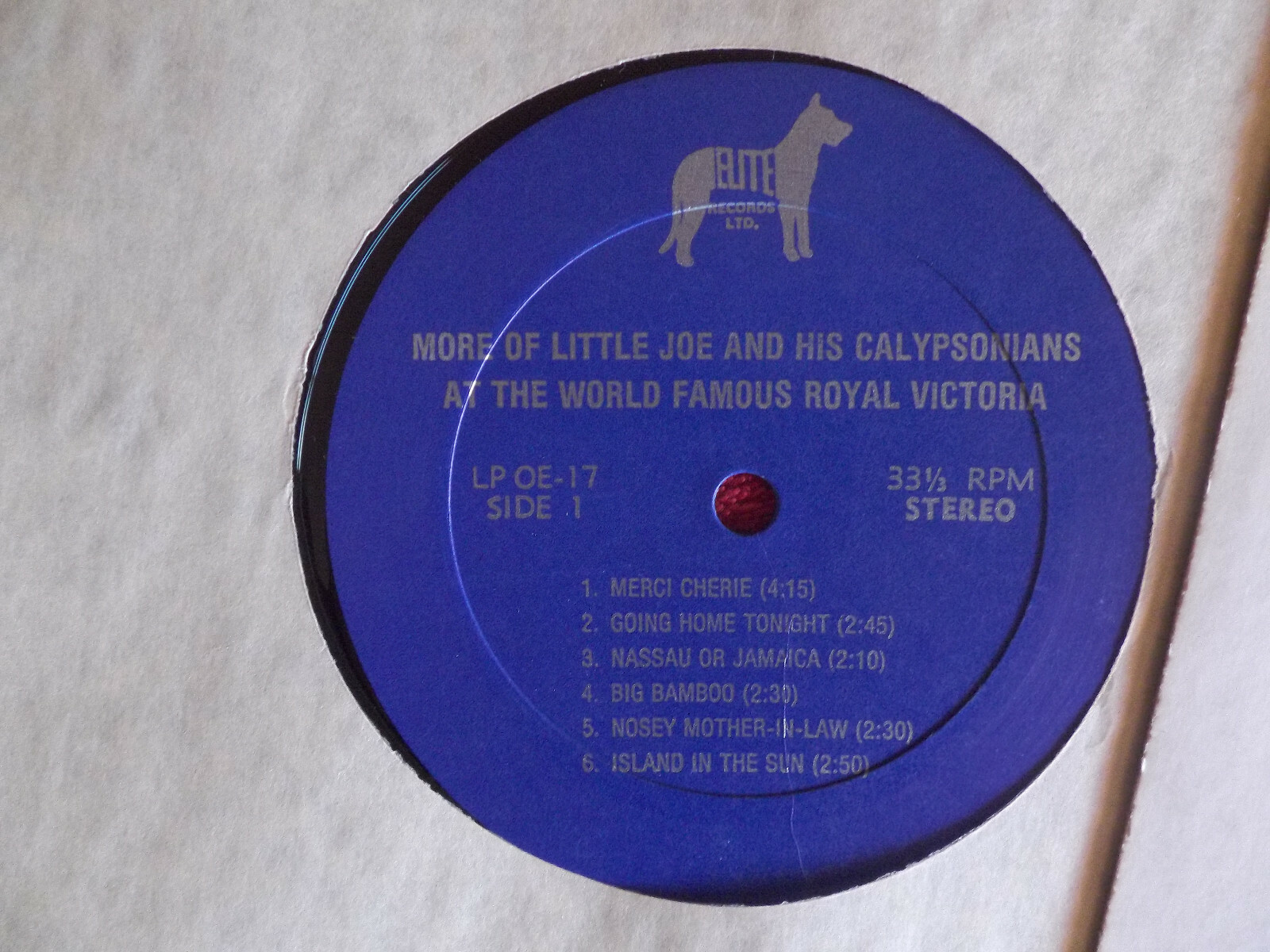 Little Joe & his Calypsonians – At the Royal Victoria (Elite Records, LP OE-17, Bahamas, 1967), Bild 2