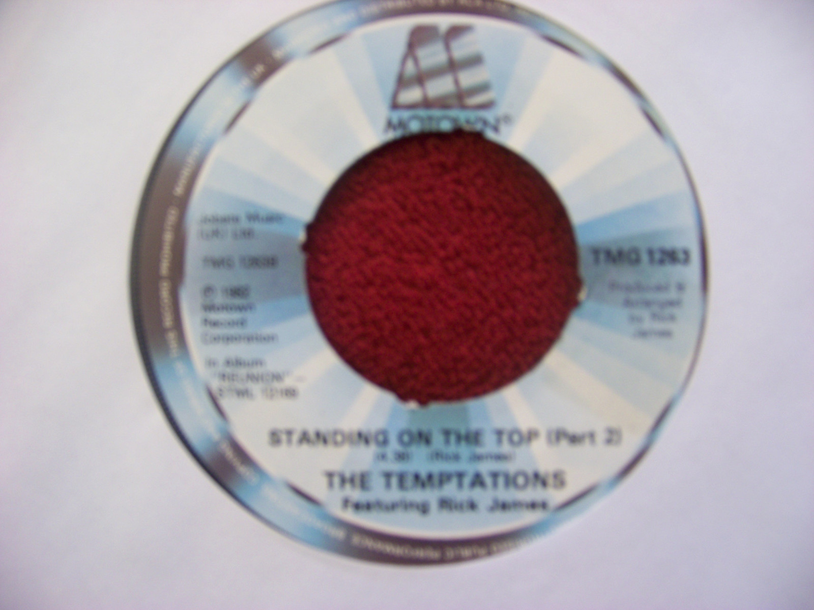 The Temptations – Standing on the Top (Part 1) / Standing on the Top (Part 2) | Motown 7″-Single, 1982, Bild 2