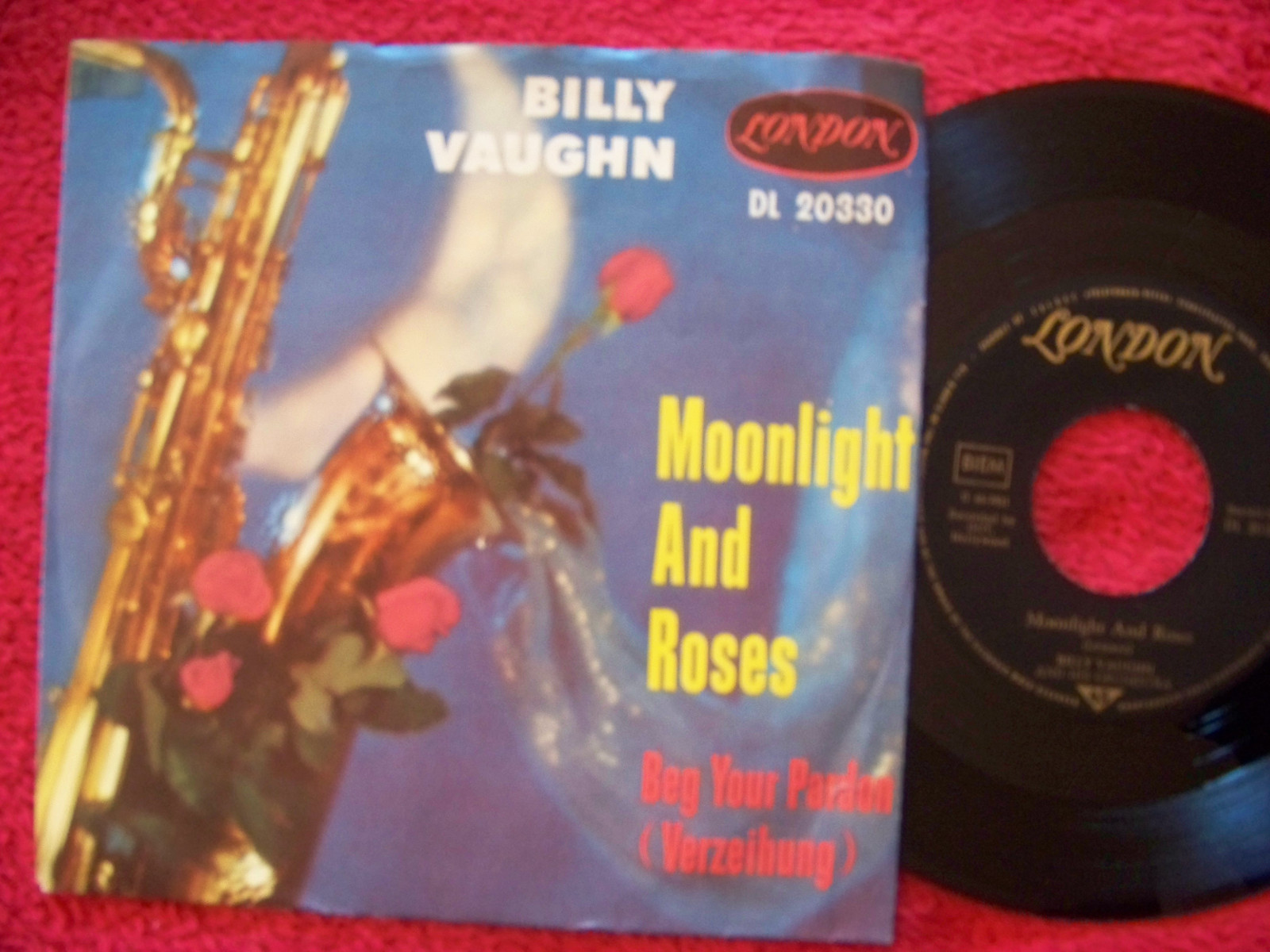 Billy Vaughn – Moonlight and roses / Beg your pardon (London Records, DL  20 330)