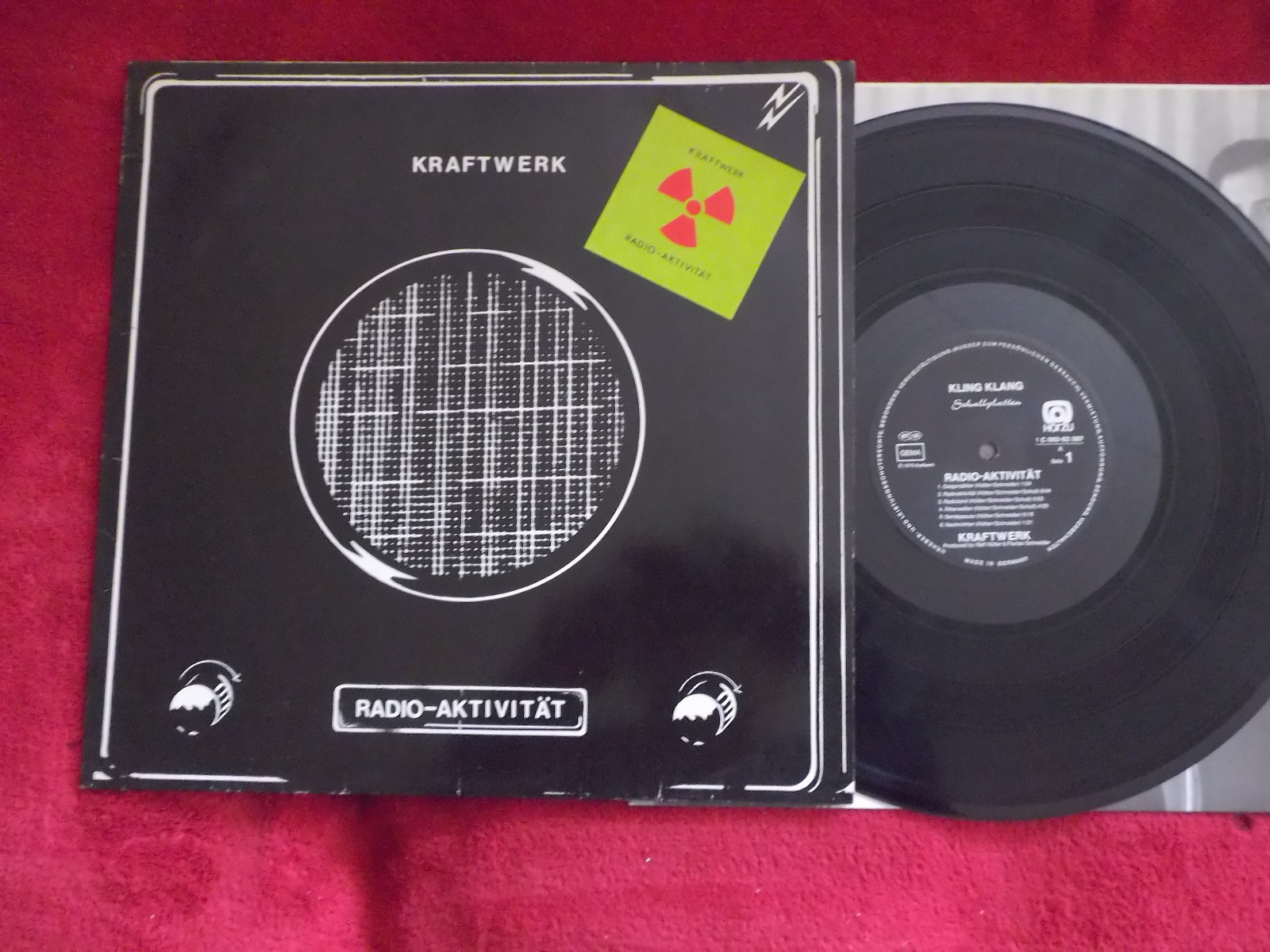 Kraftwerk – Radio-Aktivität | LP, 1975