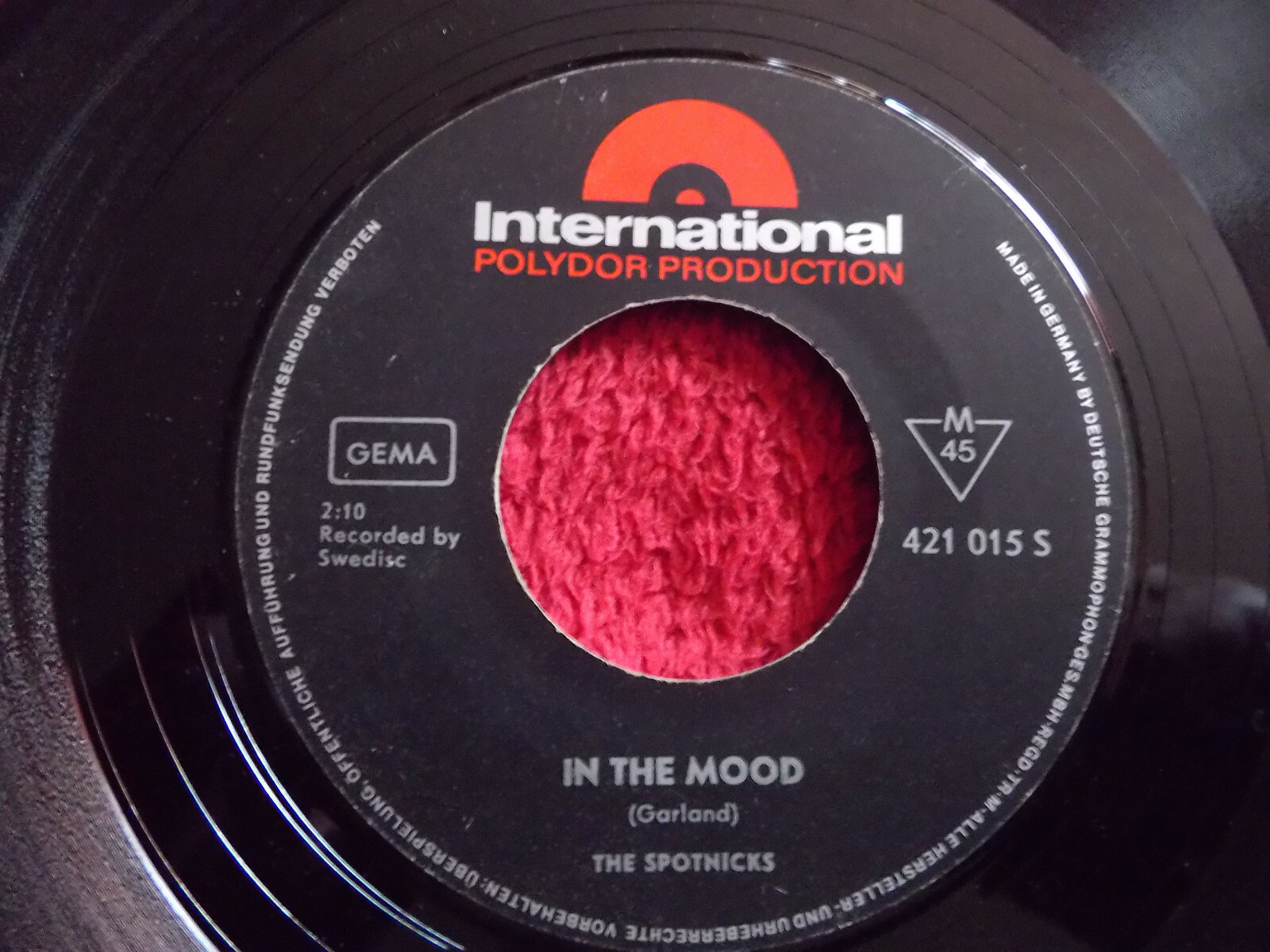 The Spotnicks – Alabamy Bound / In the Mood | Polydor 421 015, Bild 2