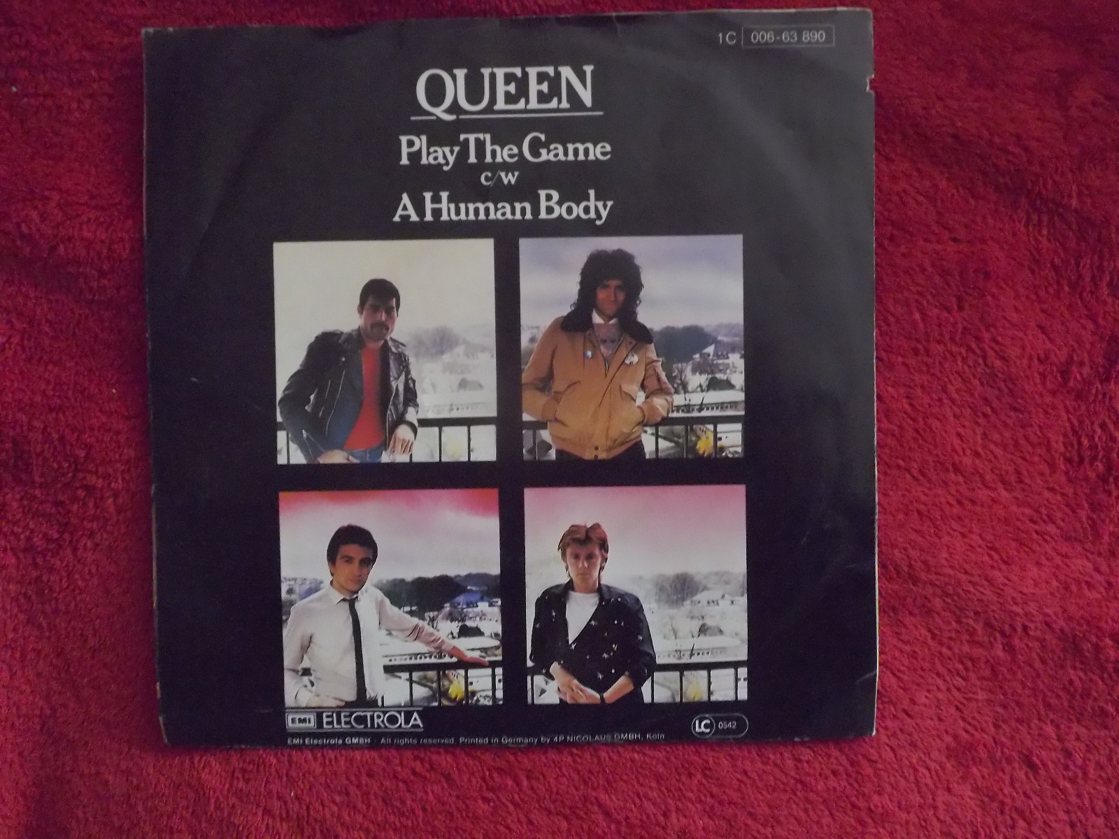 Queen – Play the game / A human body | EMI Records, 1980, Bild 2