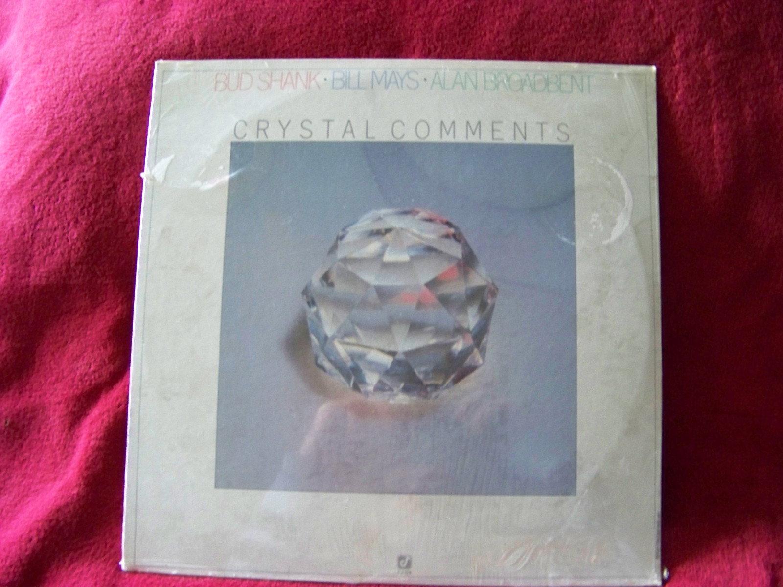 Bud Shank, Bill Mays, Alan Broadbent – Crystal comments (LP)