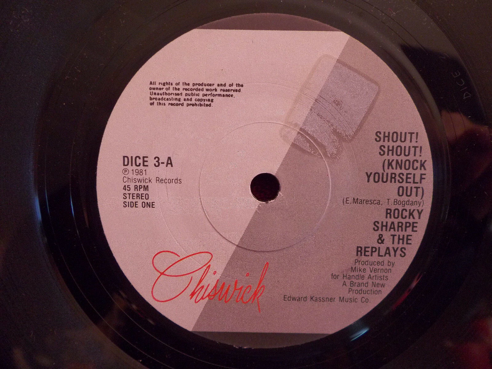 Rocky Sharpe & the Replays – Shout! Shout! / Hey! Hey! Good Lookin’ (7″-Single, 1981)