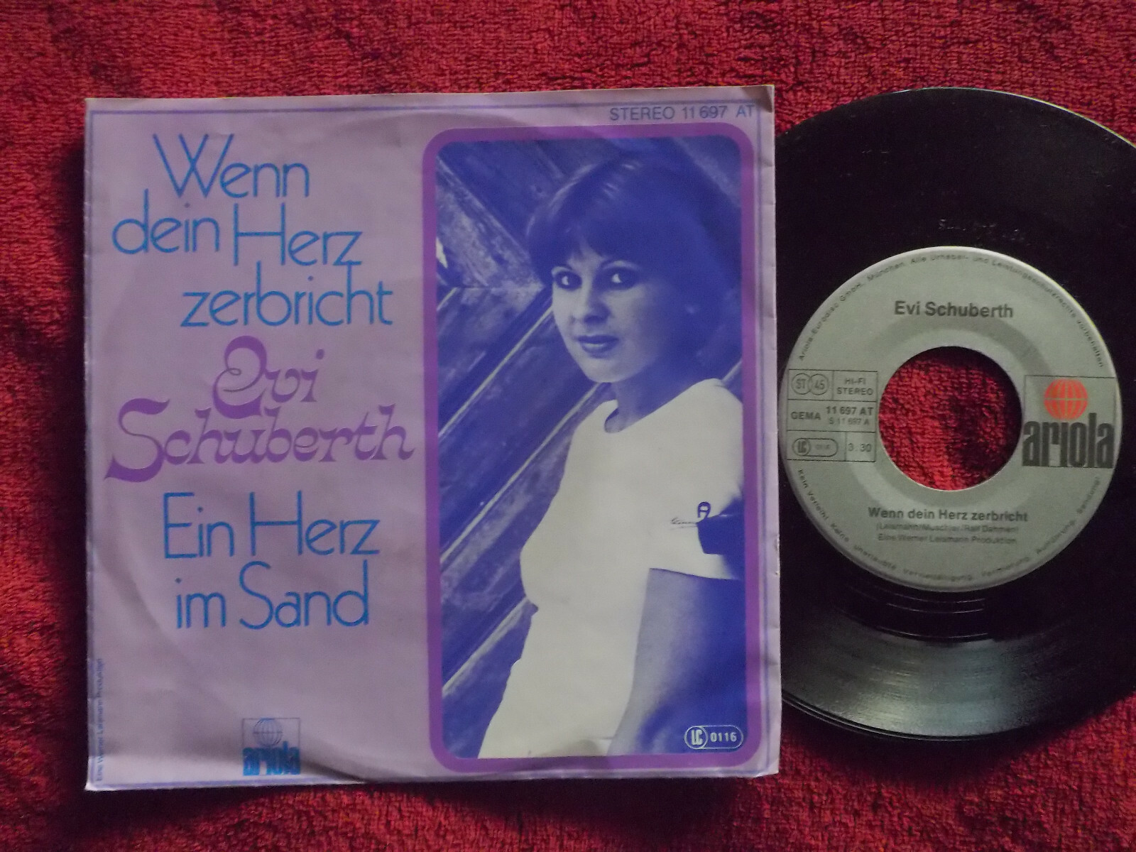 Evi Schuberth – Wenn dein Herz zerbricht / Ein Herz im Sand (Ariola 11 697 AT, 1977)