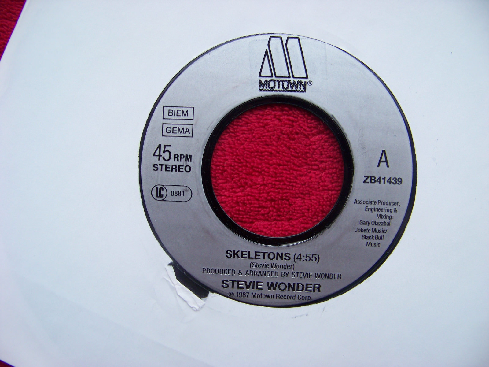 Stevie Wonder – Skeletons / Skeletons (Instr.) | Motown 7″-Single