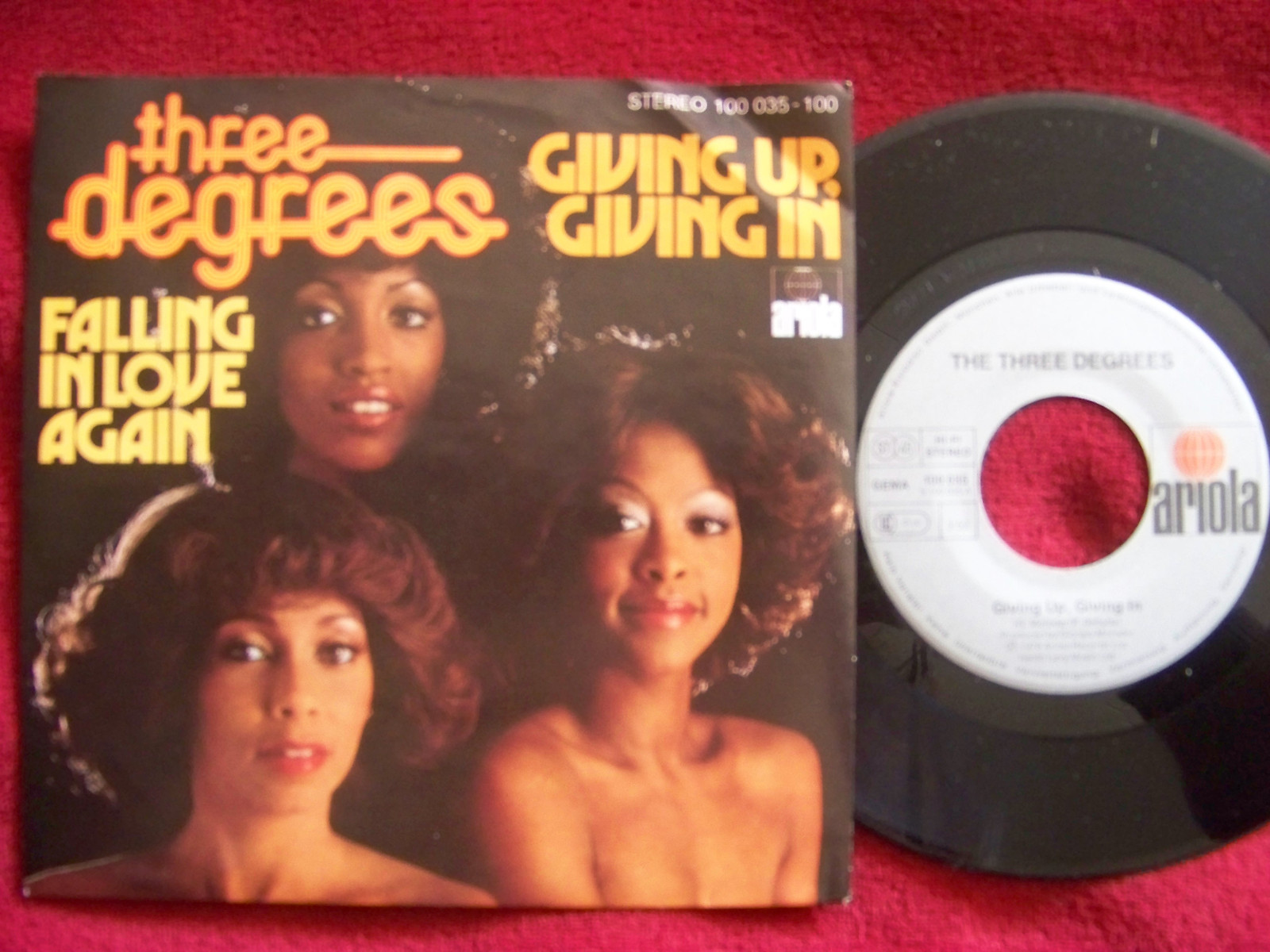 The Three Degrees – Jump the gun / Falling in love again (Ariola Records, 1978)