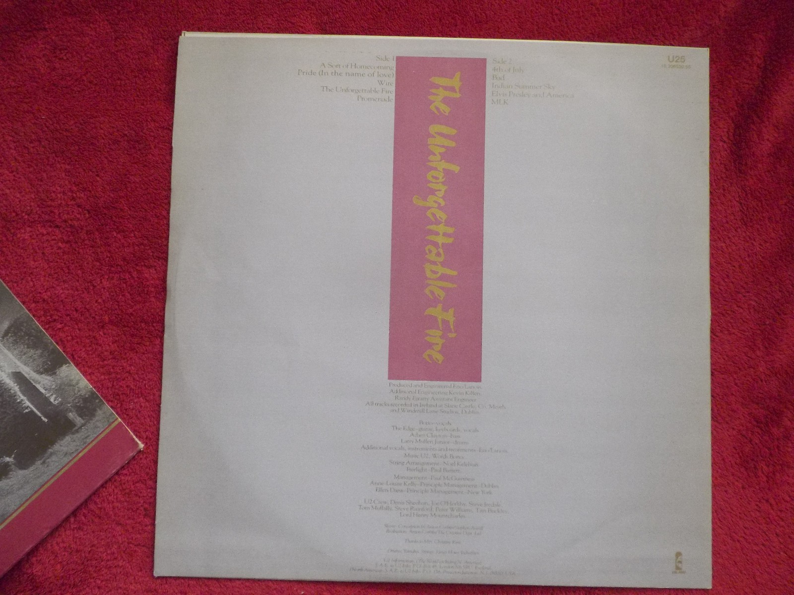 U2 – The Unforgettable Fire (LP, Portugal), Bild 3