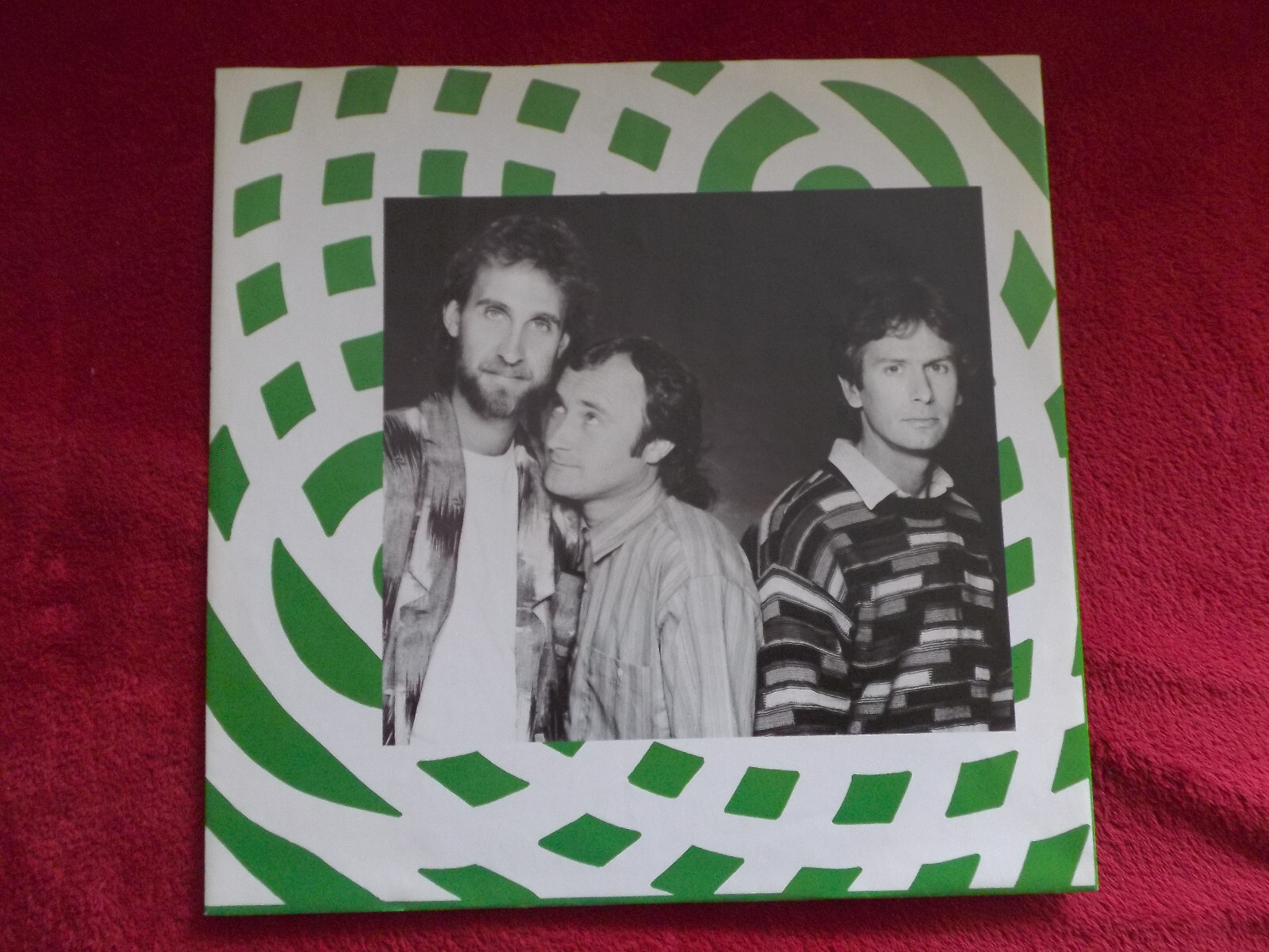 Genesis – Invisible Touch (LP, Charisma / Virgin Records, 1986), Bild 2