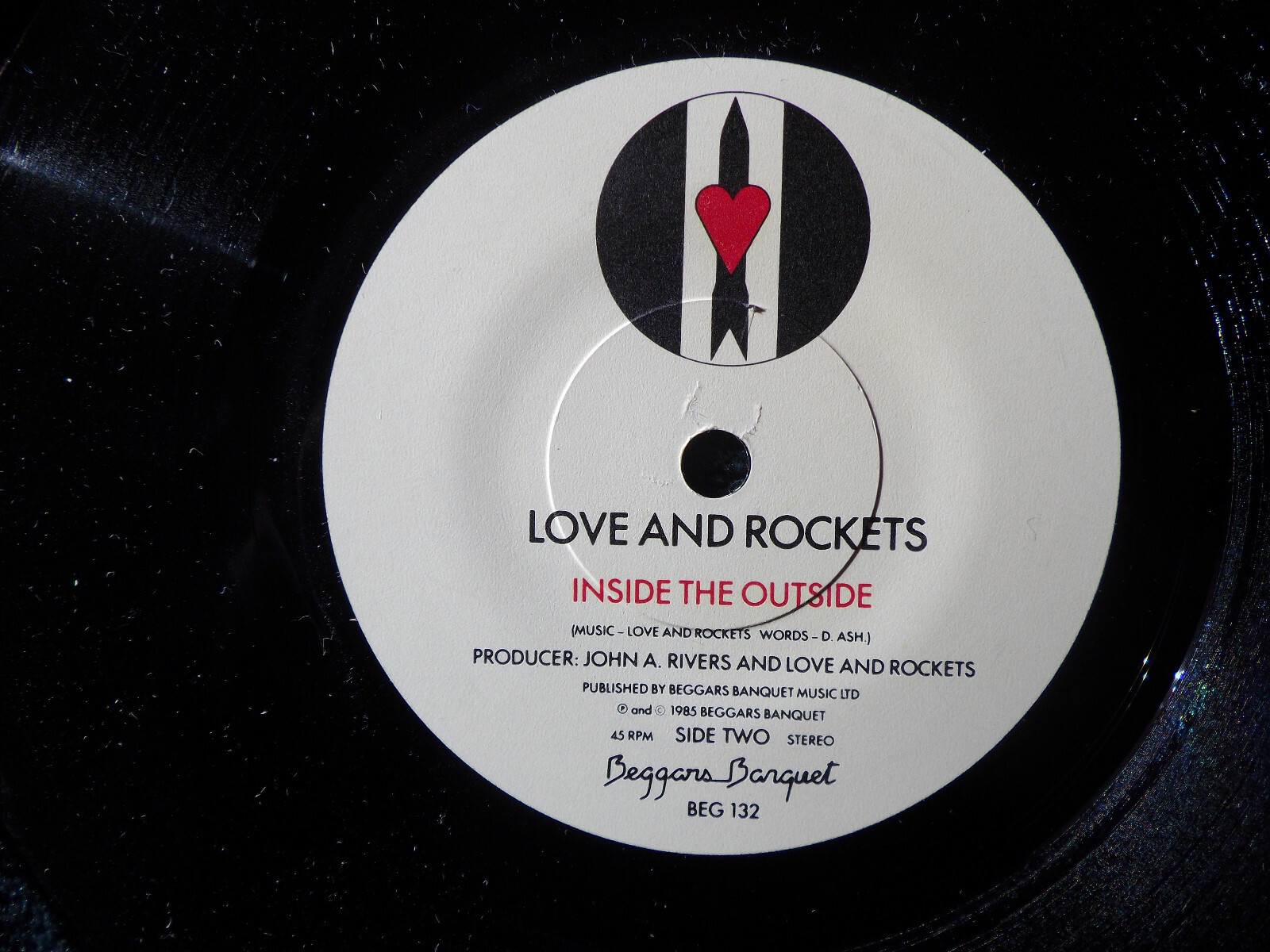 Love and Rockets – Ball of Confusion / Inside the Outside | Beggars Banquet, BEG 132, 1985, Bild 2