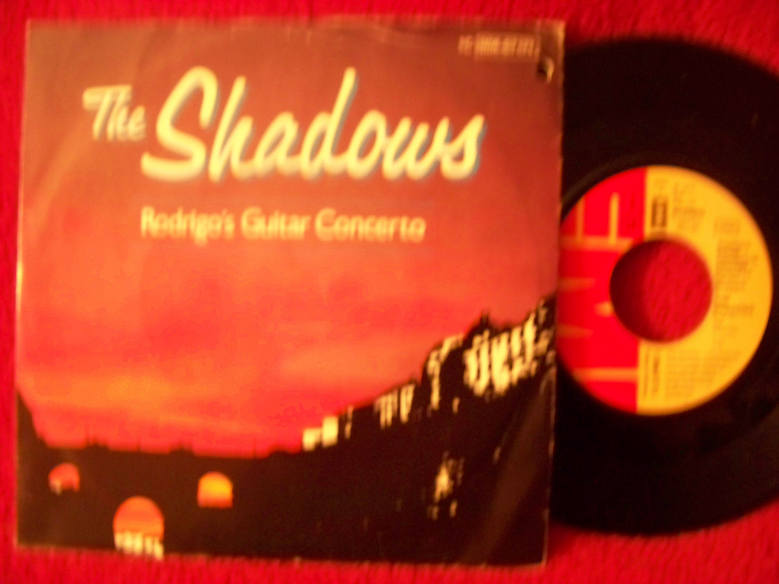 The Shadows – Rodrigo's guitar concerto / Song for Duke (EMI, 7", 1979)