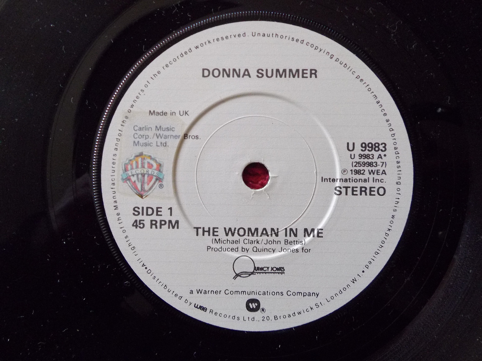 Donna Summer – The woman in me / Livin´ in America (Single, England 1982)