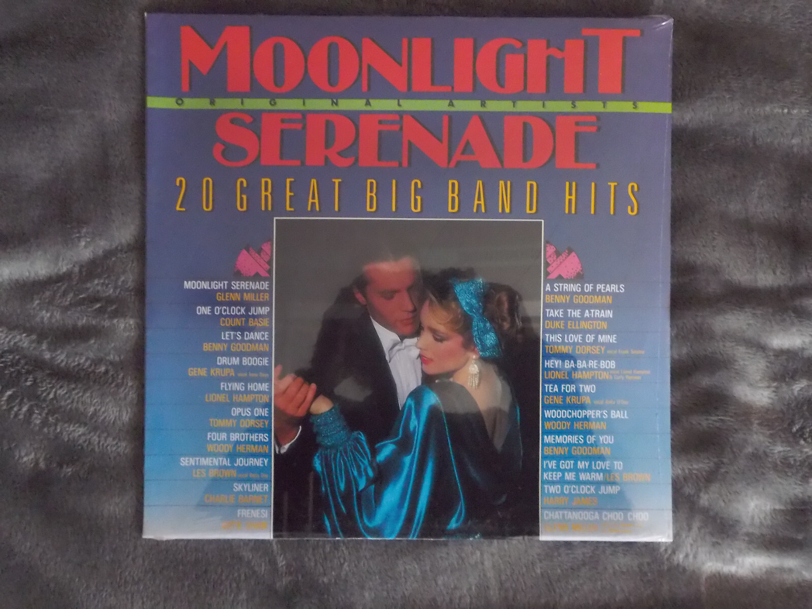 V.A. – Moonlight Serenade: 20 Great Big Band Hits (LP)