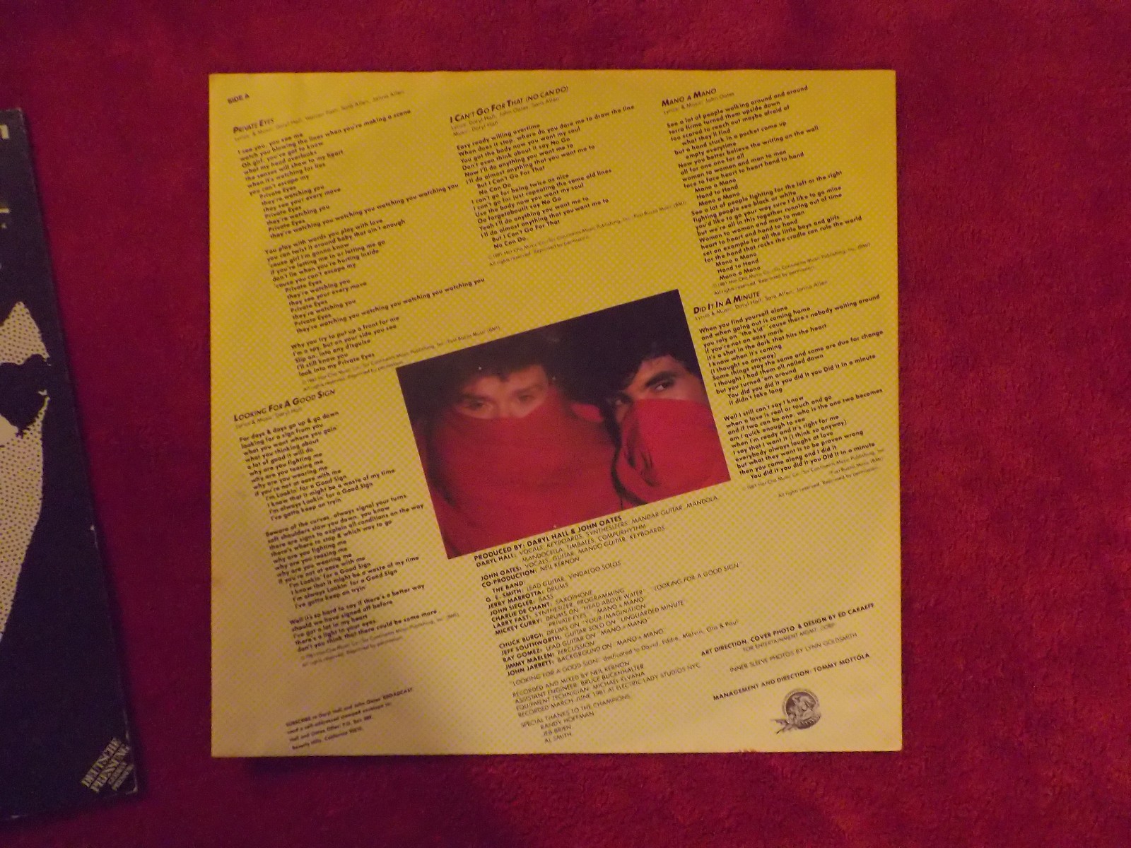 Daryl Hall & John Oates – Private Eyes | RCA Records, deutsche LP (1981), Bild 2