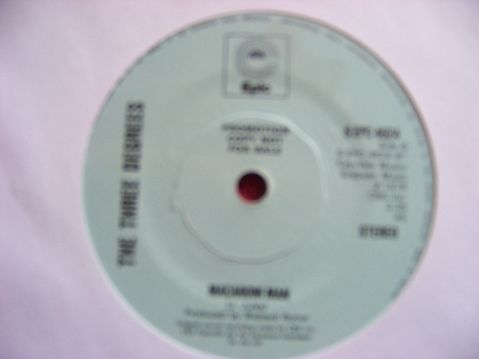 The Three Degrees – What I did for love / Macaroni man (UK-Single), Bild 2