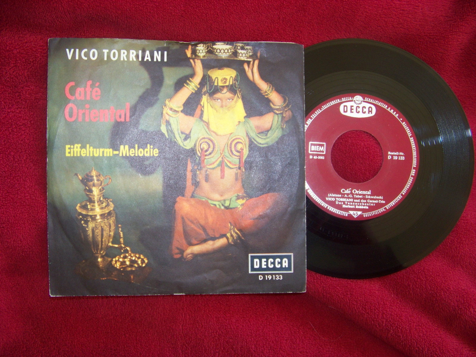 Vico Torriani – Cafe Oriental / Eiffelturm-Melodie (Decca, D 19 133)