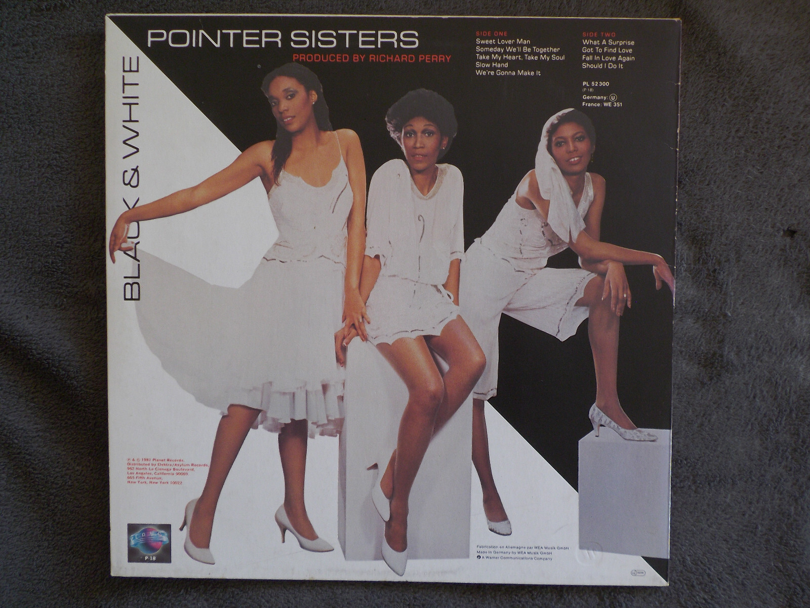 Pointer Sisters – Black & white (LP, Planet Records, PL 52 300, Deutschland, 1981), Bild 3