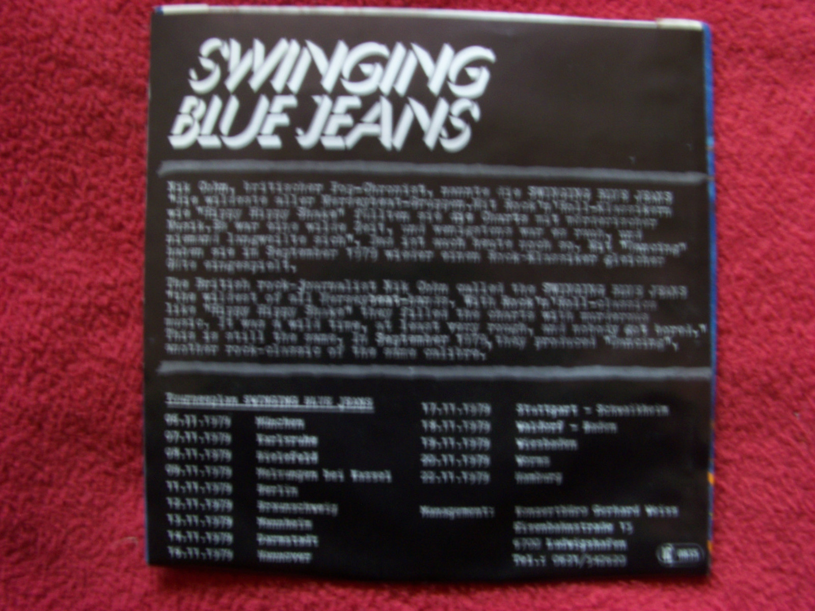 The Swinging Blue Jeans – Dancing / ( Love machine ) I love it mean + Facts | 7″-Single, Bild 2