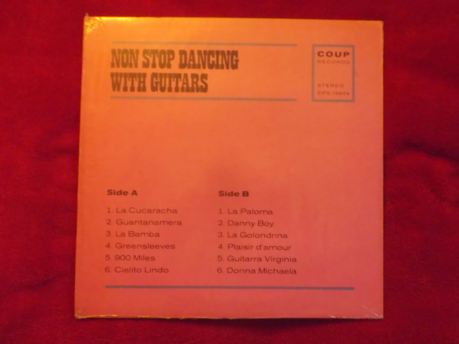 Orchestra Holli Hepp & the Happy Sound Singers – Non stop dancing with guitars, Bild 2