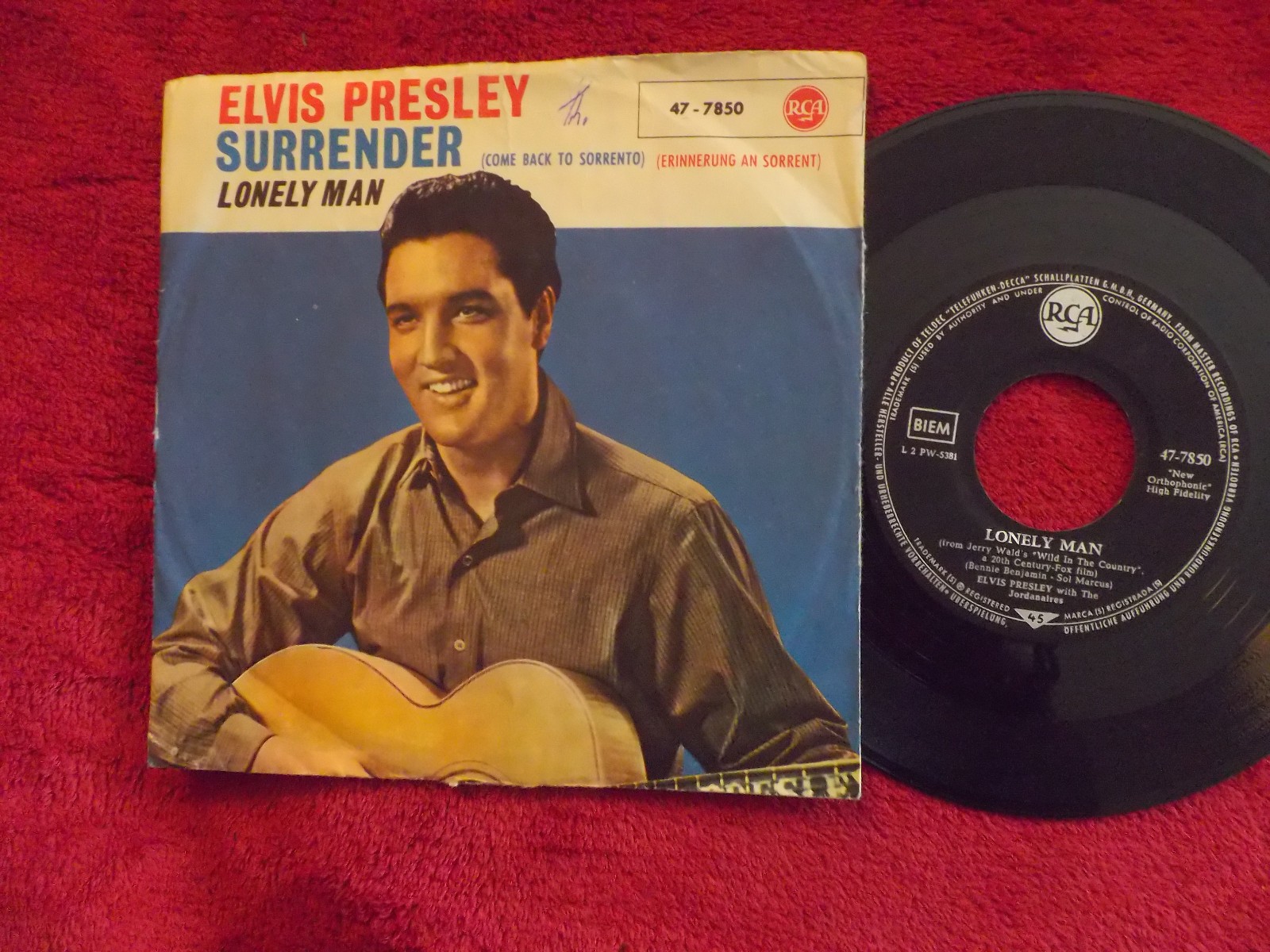 Elvis Presley – Surrender / Lonely man (RCA Records, 47-7850)