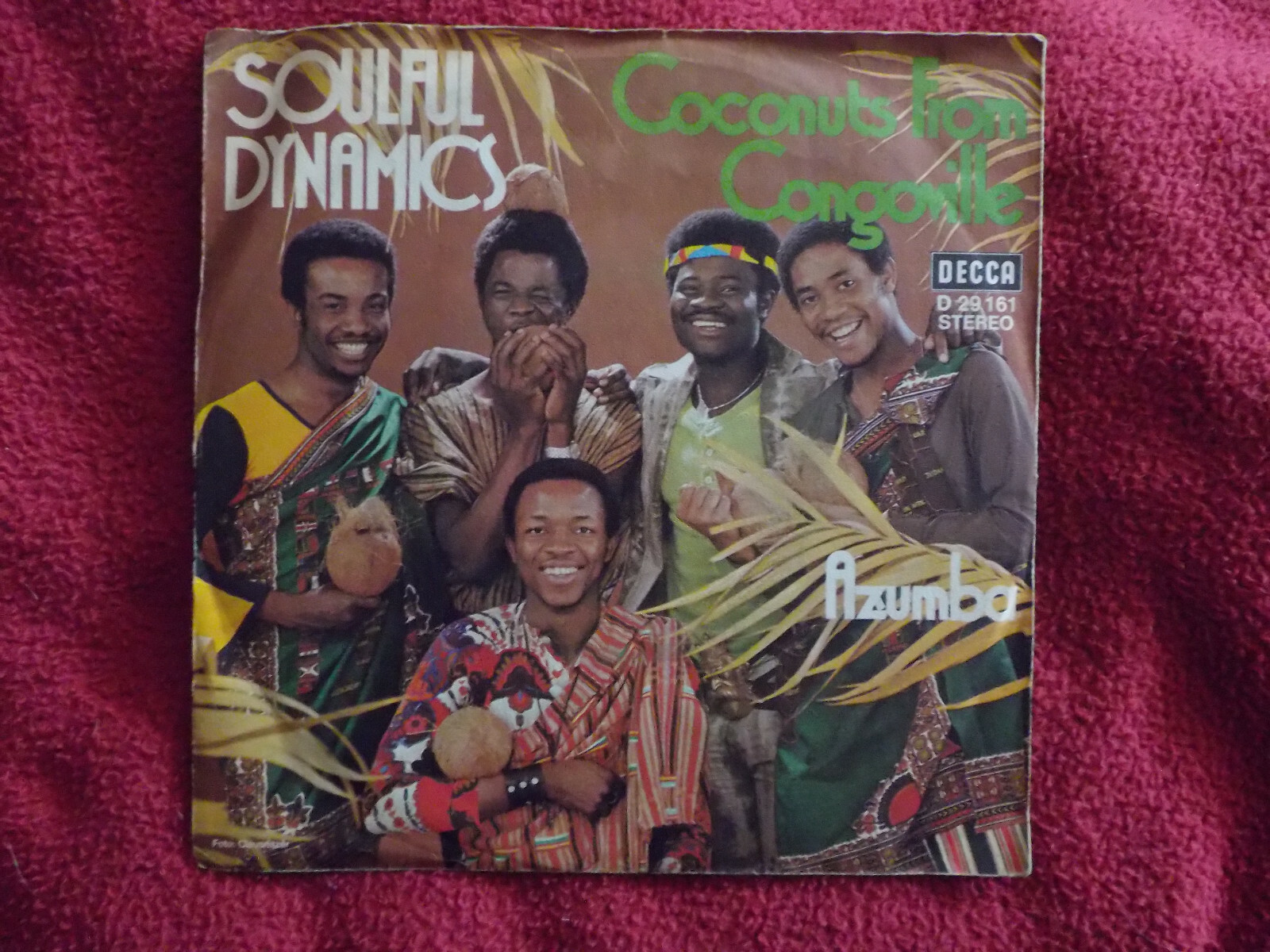 The Soulful Dynamics – Coconuts from Congoville / Azumba (Decca, 7″-Single), Bild 2