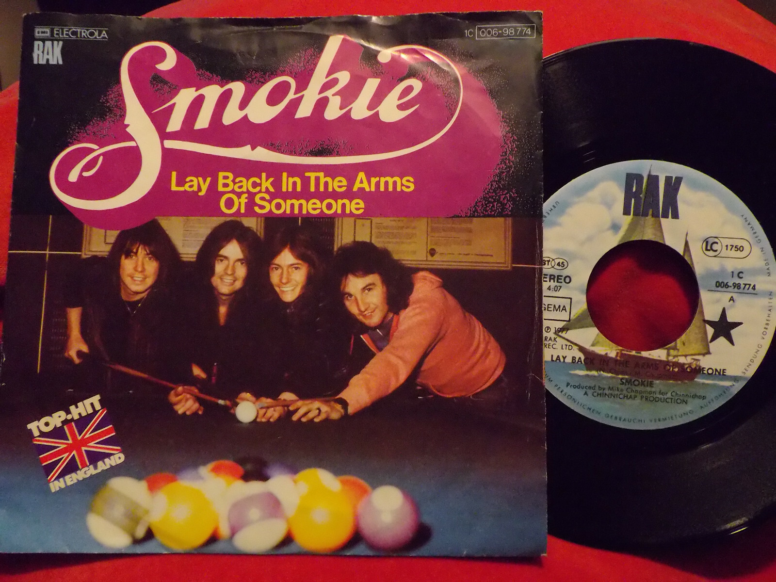 Smokie – Lay back in the arms of someone / Here lies a man (7″-Single, 1977)
