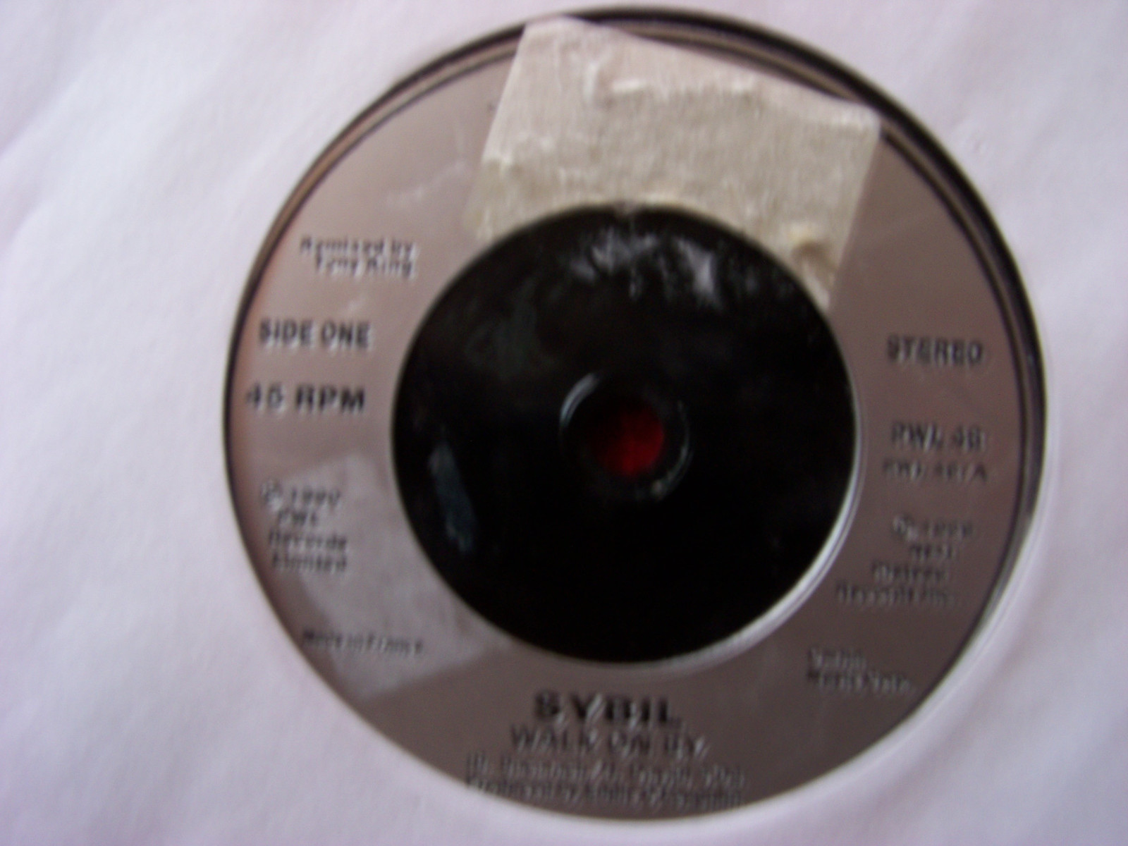 Sybil – Walk on by / Here comes my love (7″-Single, Frankreich, 1990)