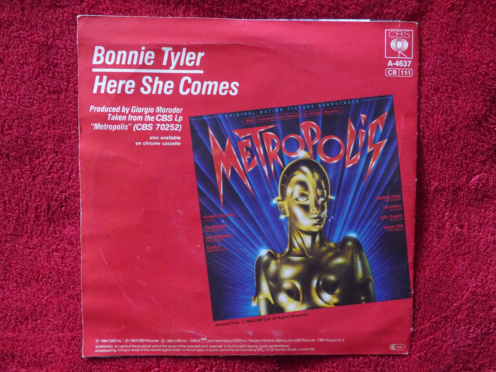Bonnie Tyler – Here she comes / Time | CBS Records, CBSA 4637 (Niederlande, 1983), Bild 2