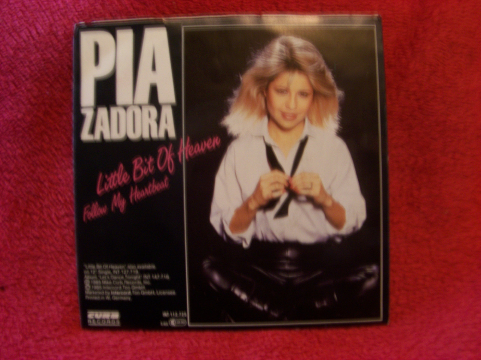 Pia Zadora – Little bit of heaven / Follow my heartbeat (Curb Records, INT 112.725), Bild 2