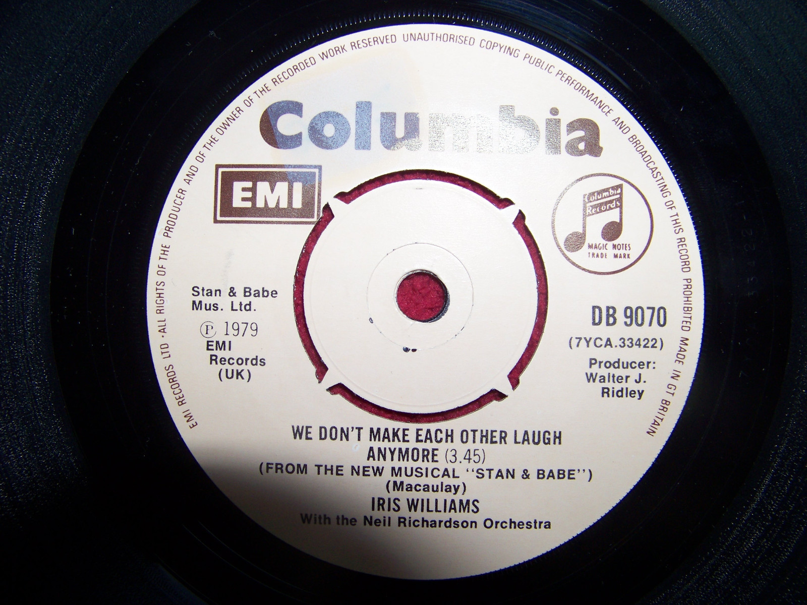Iris Williams – He Was Beautiful (Cavatina) / We Don’t Make Each Other Laugh Anymore – Columbia, 1979, Bild 2