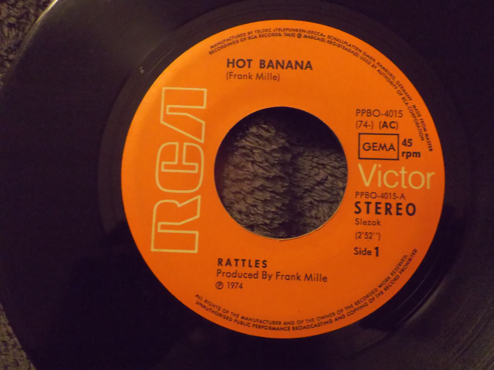 The Rattles – Hot Banana / Countryman´s blues (RCA, 7-Inch-Single, 1974)
