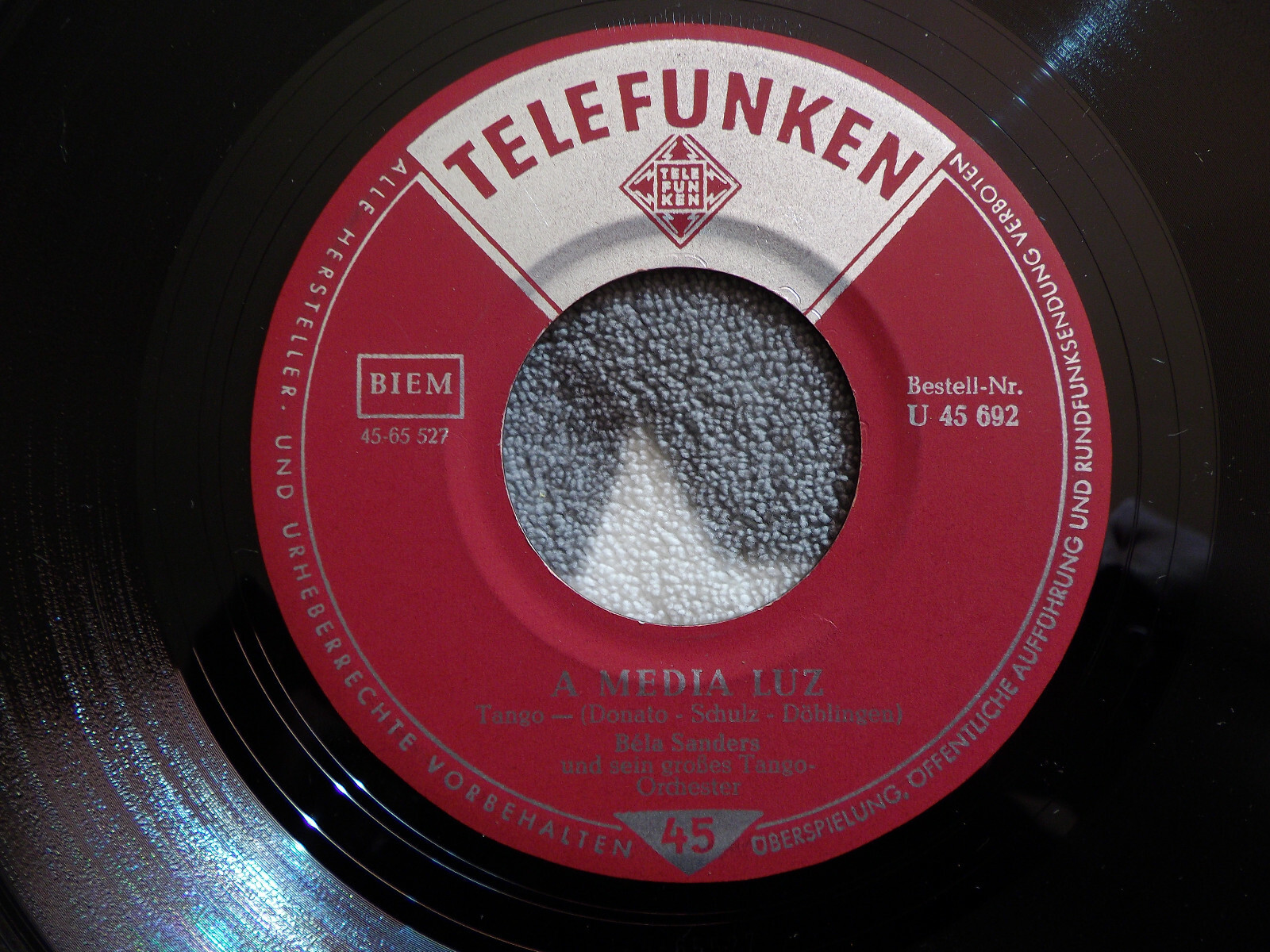 Bela Sanders – A media luz / Hör´ mein Lied, Violetta ! | Telefunken Records U 45 692