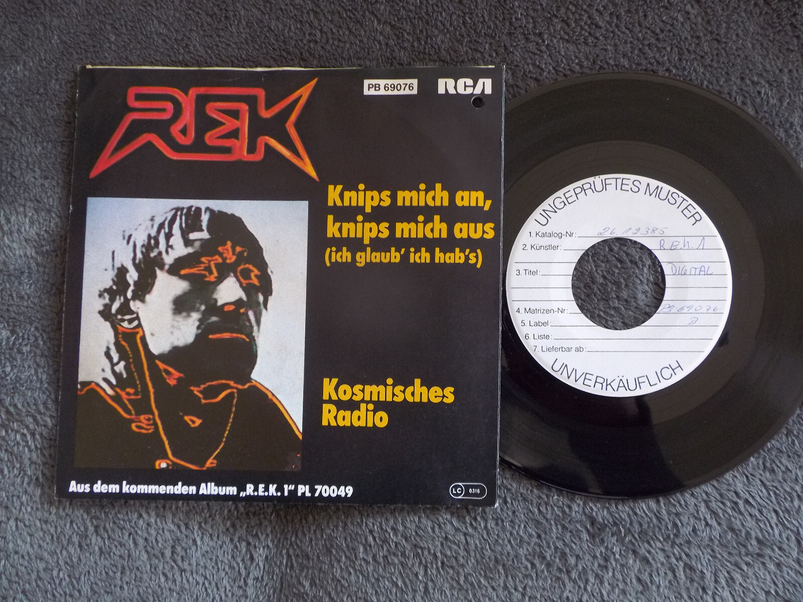 REK – Knips mich an, knips mich aus / Kosmisches Radio | RCA Records, Promo-Single, Bild 2