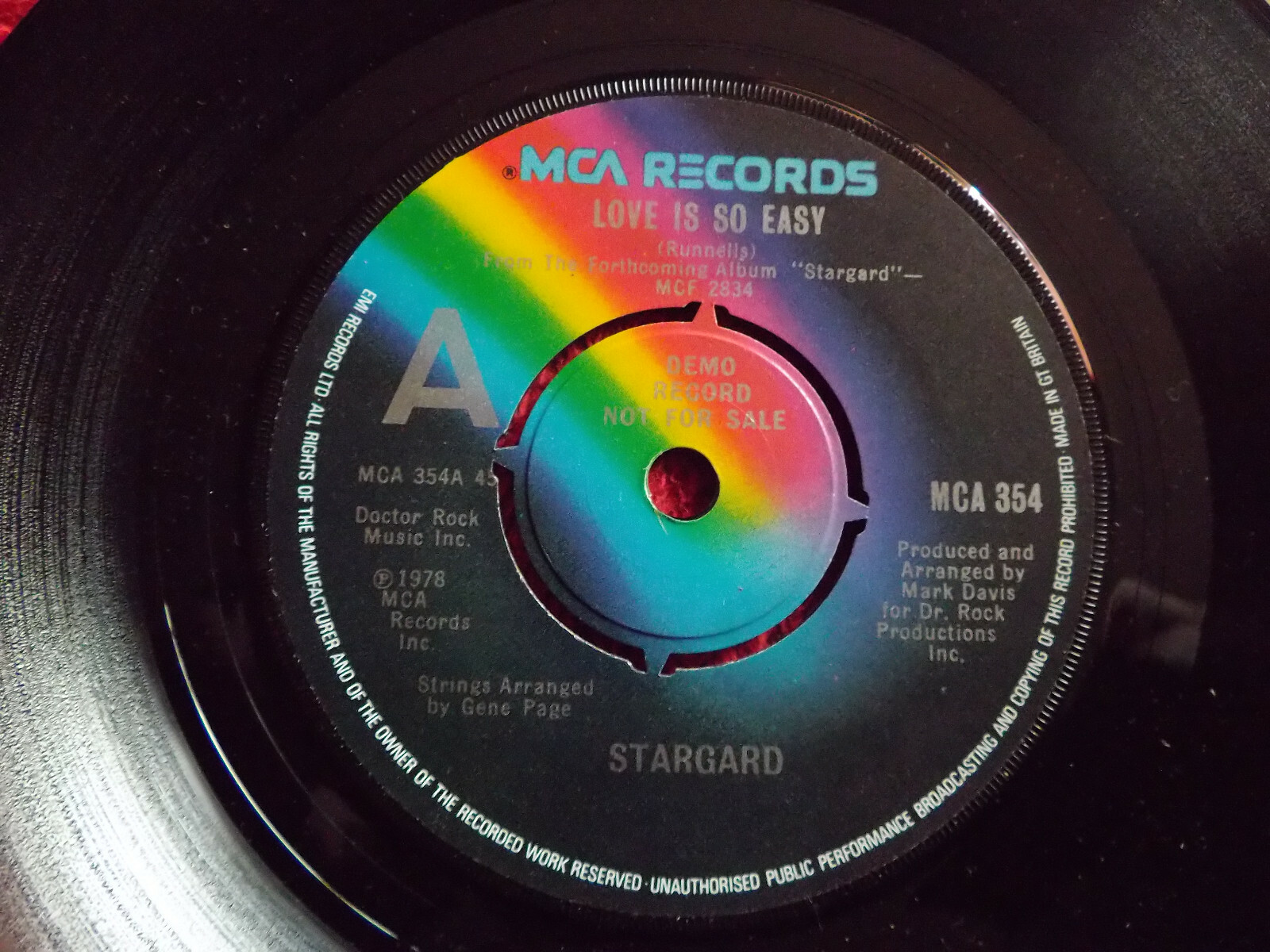 Stargard – Love is so easy / Three girls (MCA Records, MCA 354, 1978)