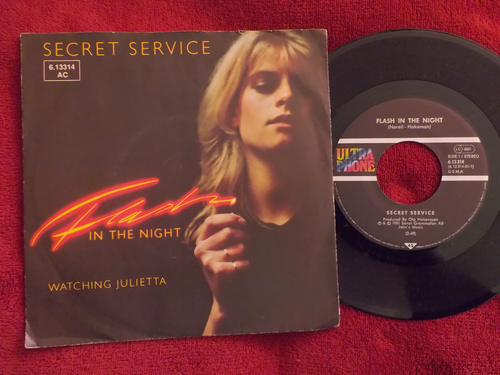 Secret Service – Flash in the Night / Watching Julietta (7-Inch-Single, 1981)
